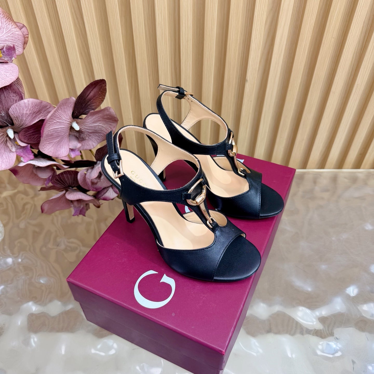 Buckle Thong Heeled Sandals — 2026 Spring/Summer 👠✨