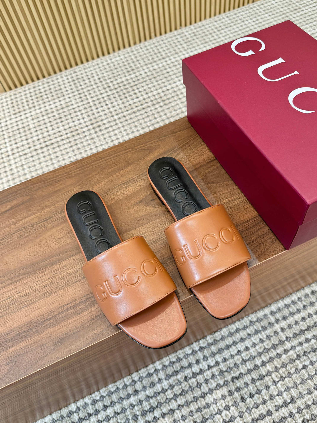 Double J Embossed Slide Sandals — 2026 Spring/Summer 🩴✨