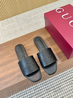 Double J Embossed Slide Sandals — 2026 Spring/Summer 🩴✨