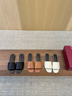 Double J Embossed Slide Sandals — 2026 Spring/Summer 🩴✨