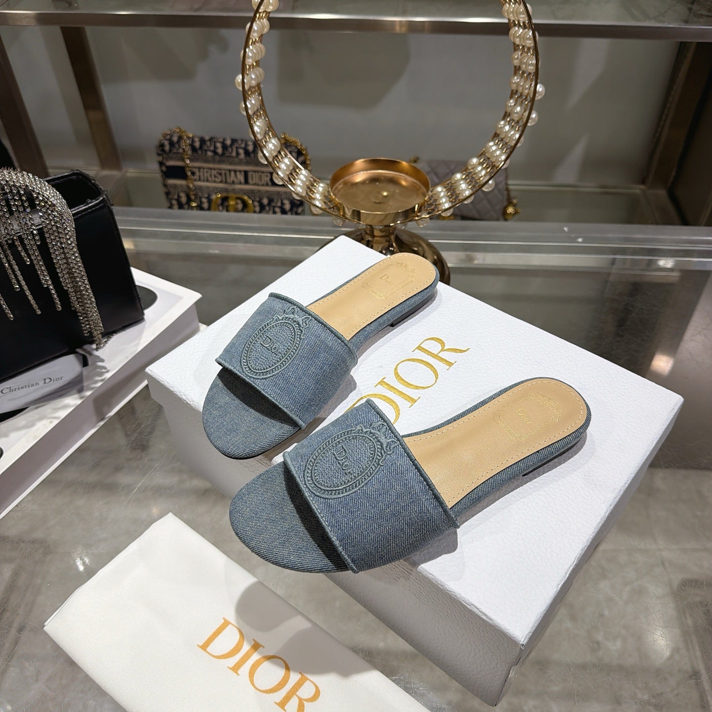 Logo Embroidered Block Heel Mule — 2026 Spring/Summer 👡✨