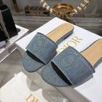 Logo Embroidered Block Heel Mule — 2026 Spring/Summer 👡✨