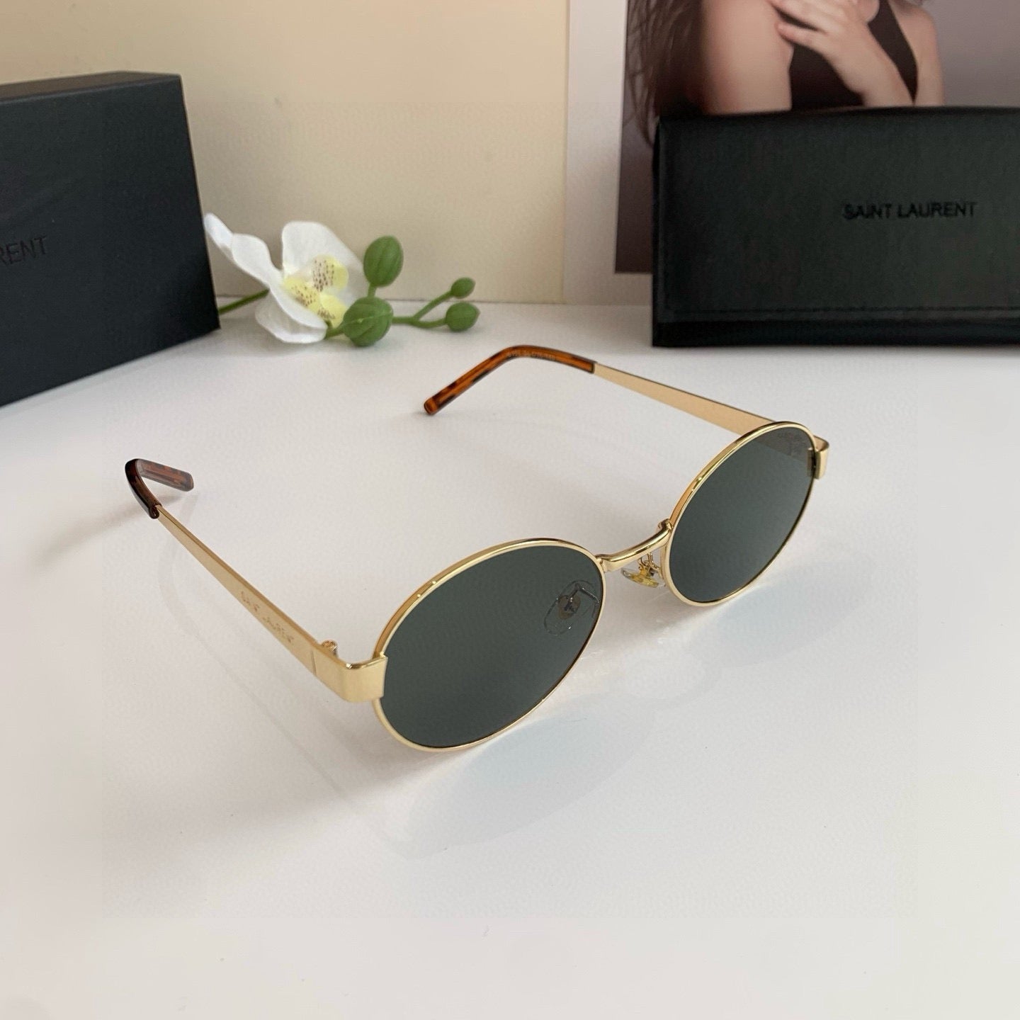 Oversized Metal Logo Sunglasses | New Style