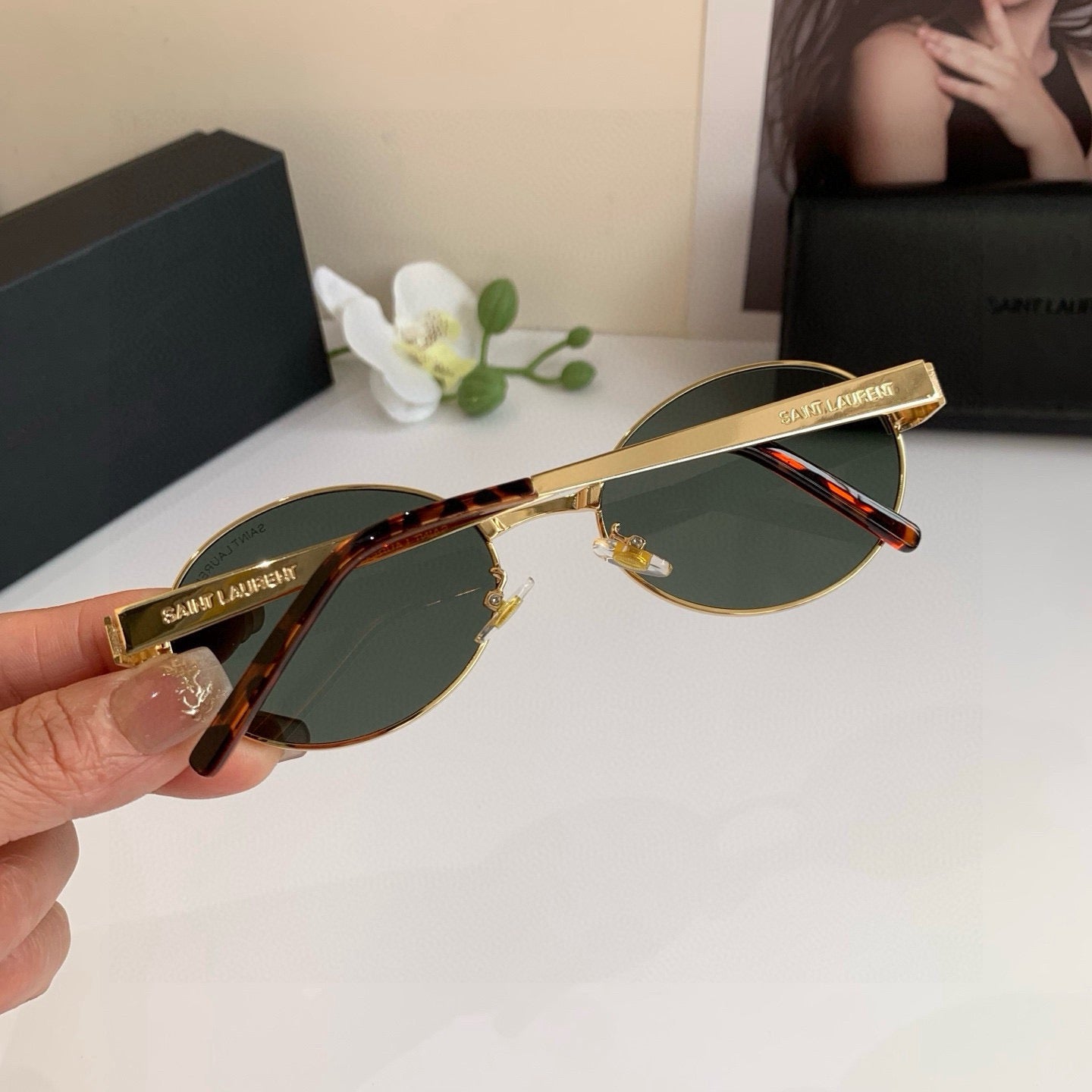 Oversized Metal Logo Sunglasses | New Style