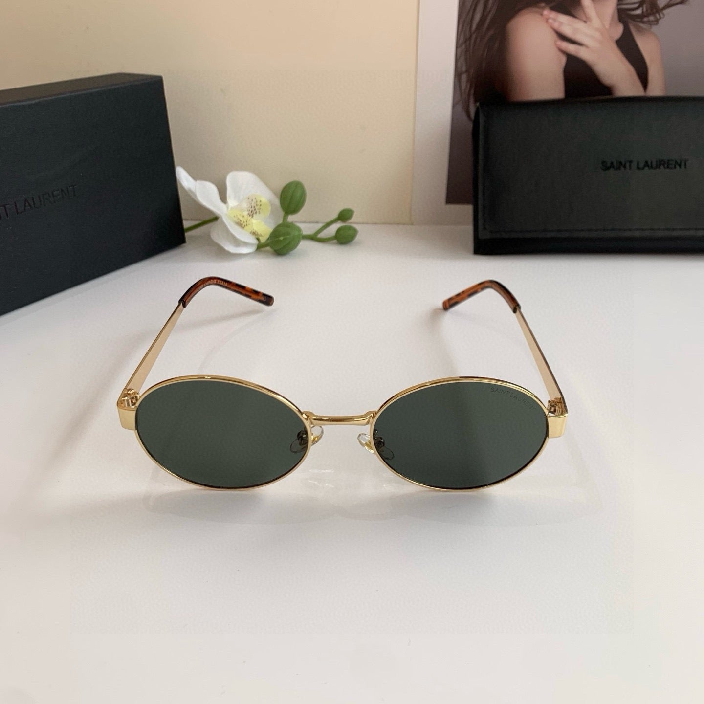 Oversized Metal Logo Sunglasses | New Style