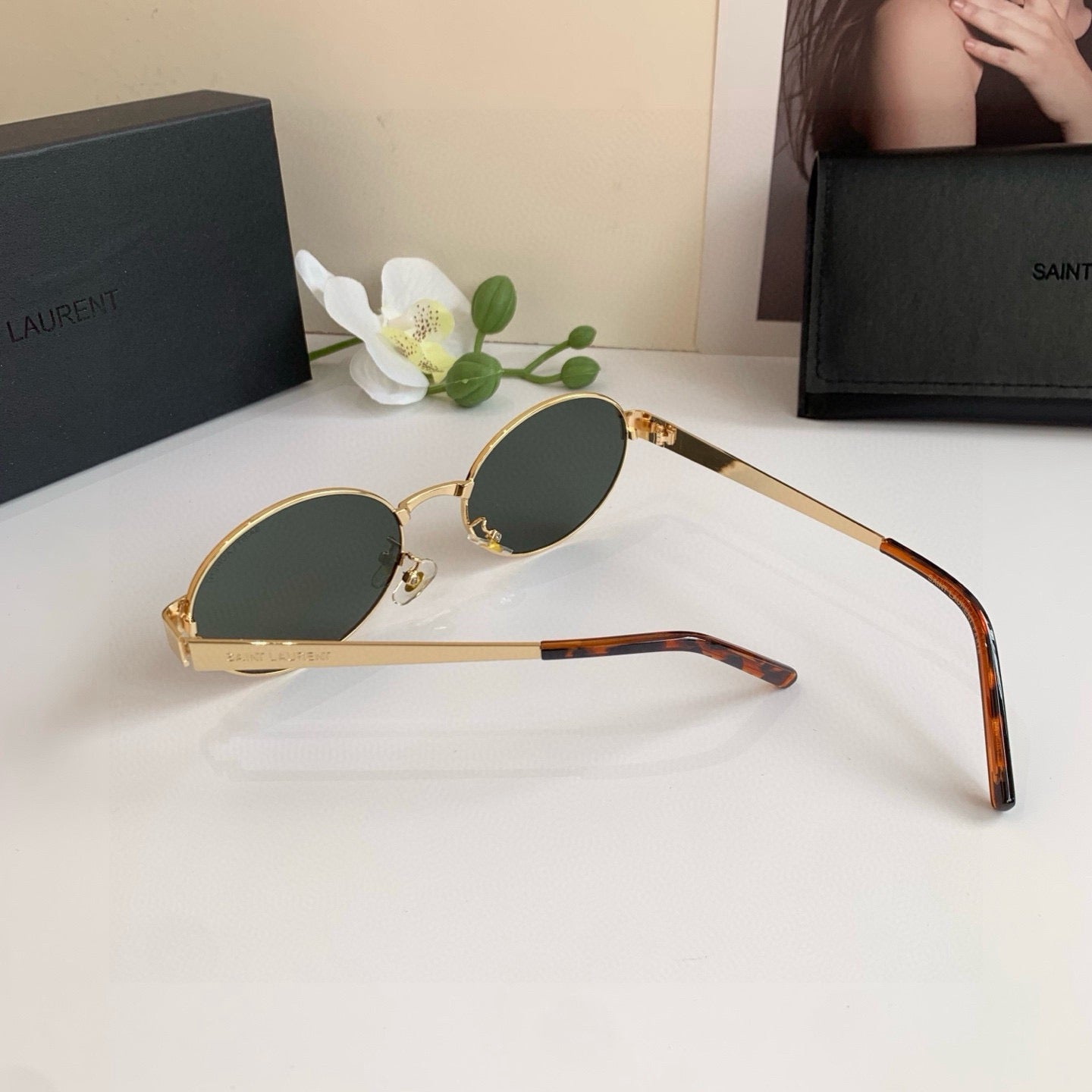 Oversized Metal Logo Sunglasses | New Style