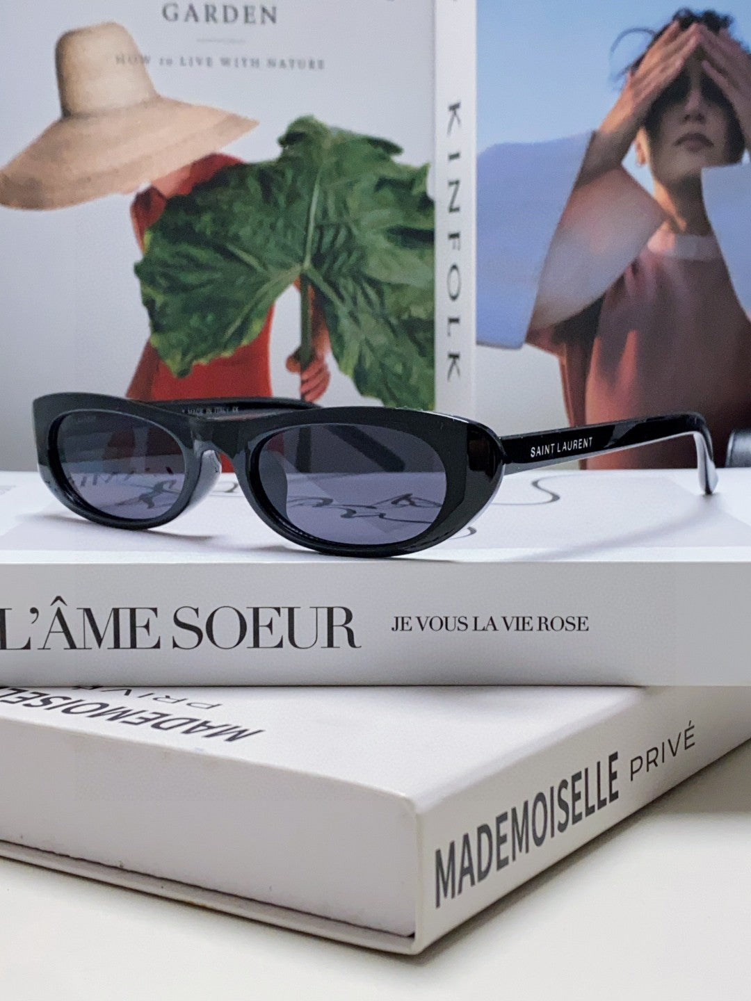 Retro Oval Sunglasses | Slim Narrow Frame | Unisex
