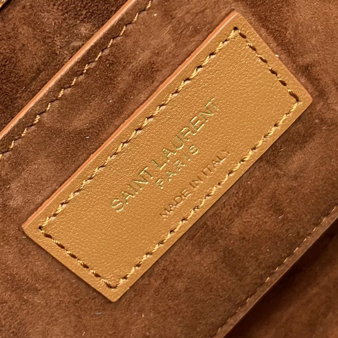 Y Crocodile-Embossed Clutch Bag (Premium quality)