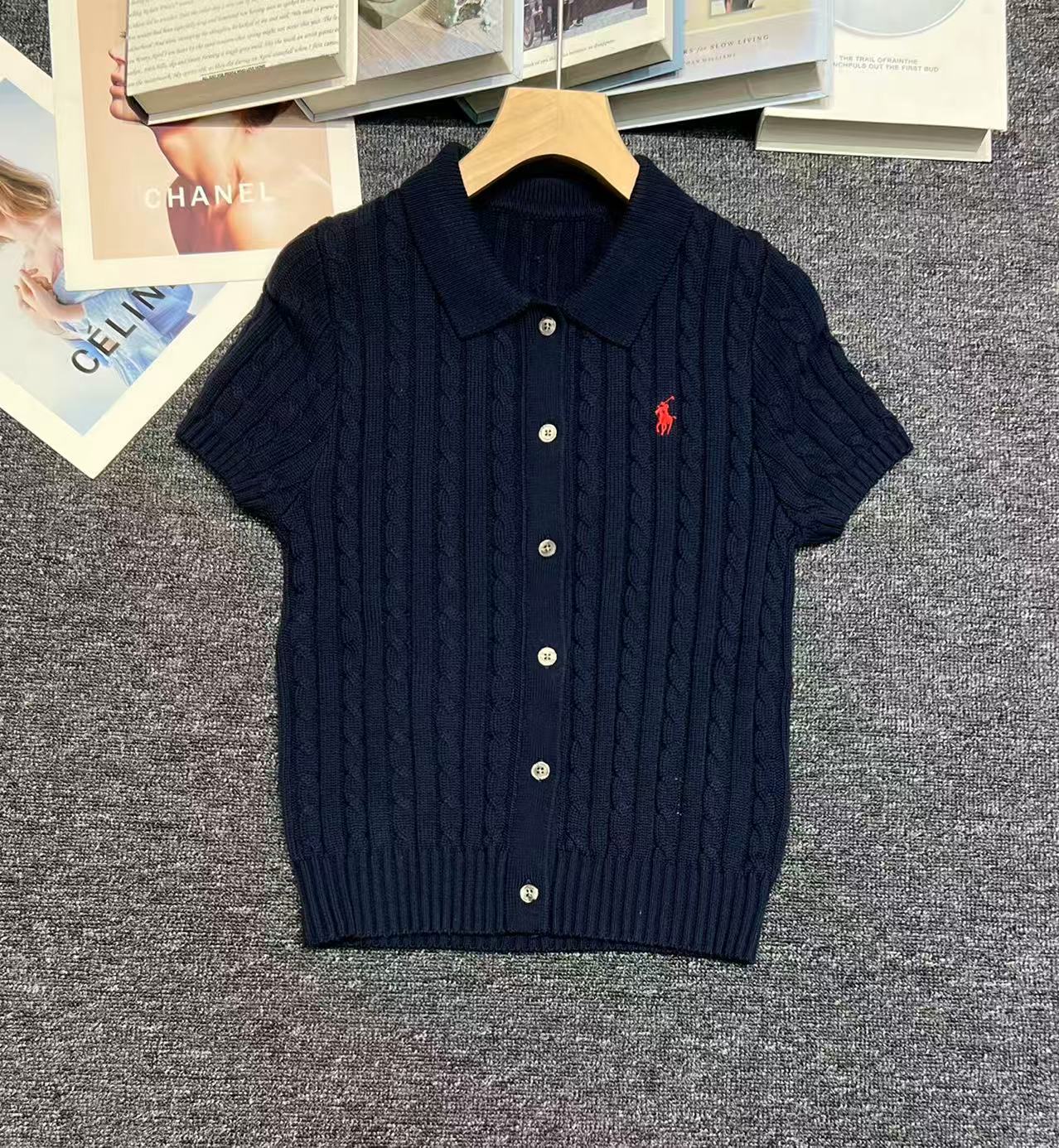 🐴 Cable-Knit Logo Polo Shirt