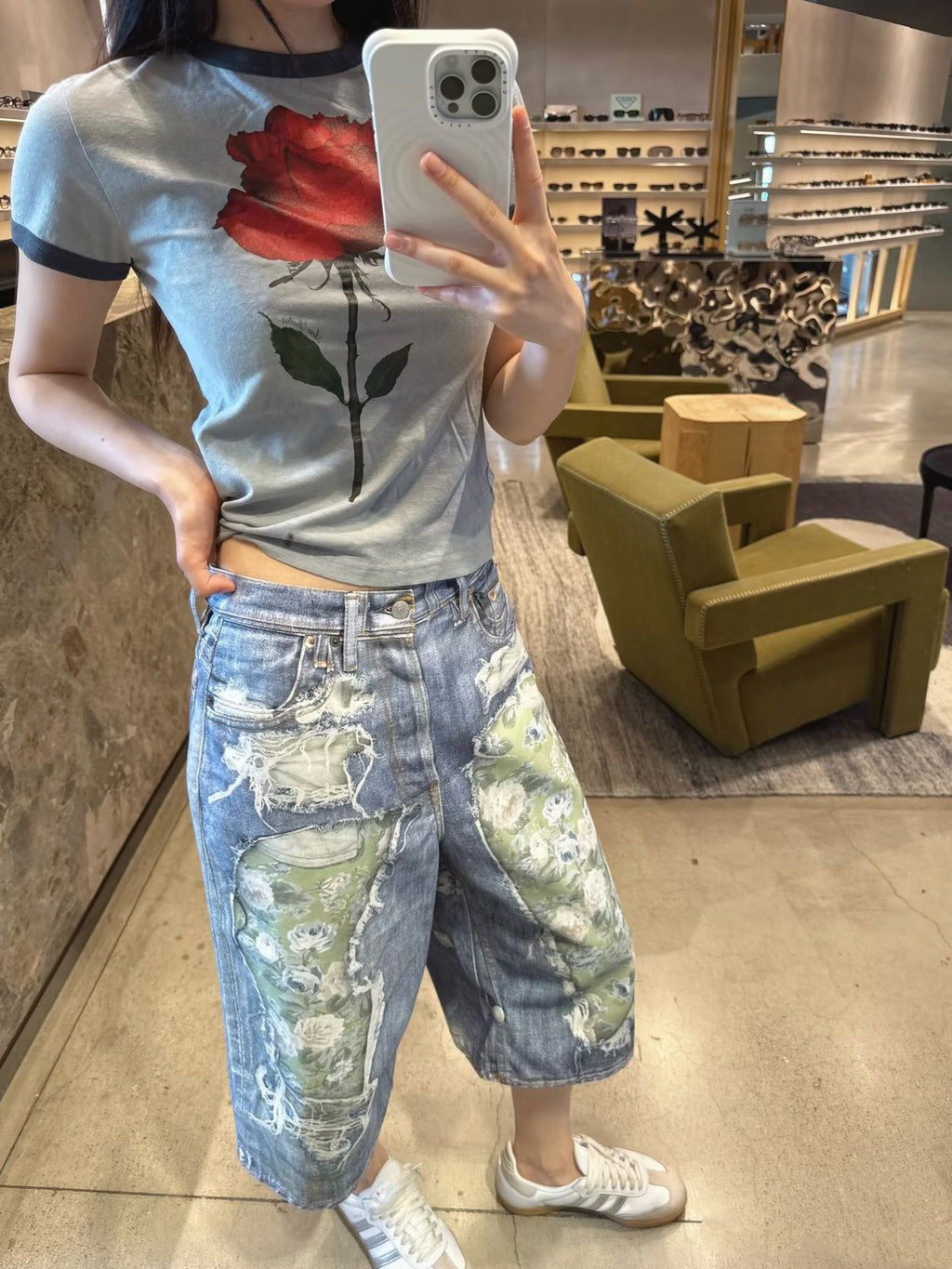 🌹 Vintage Rose Contrast-Trim T-Shirt