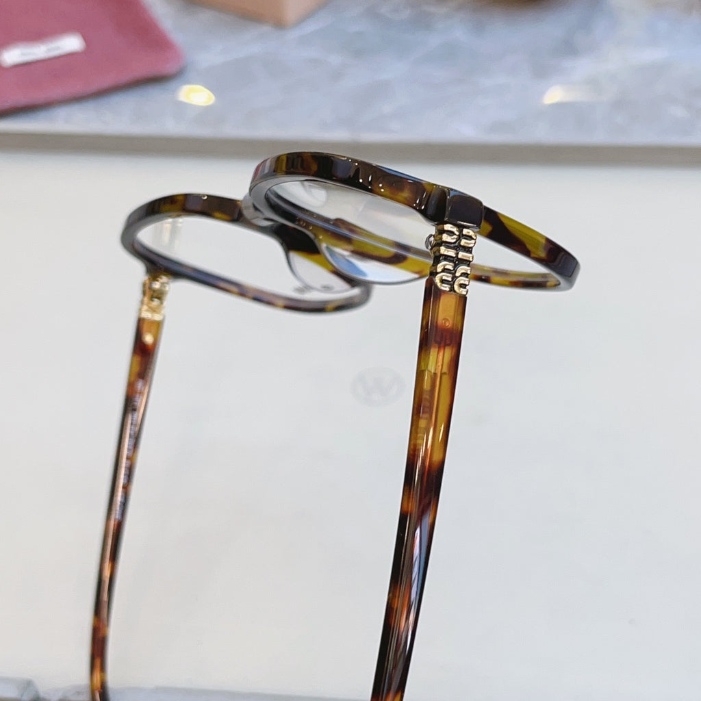 B01 Sunglasses