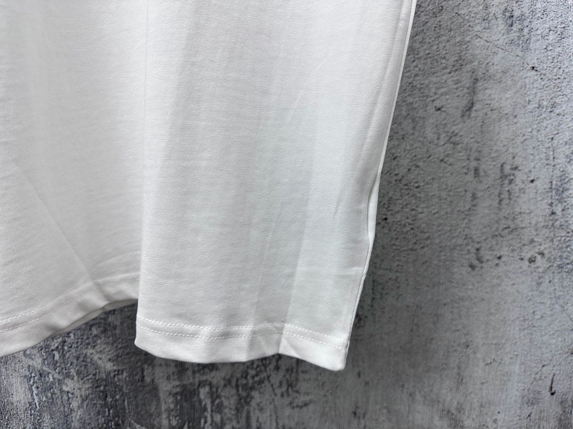 Letter Logo Tee | 25SS | Black & White
