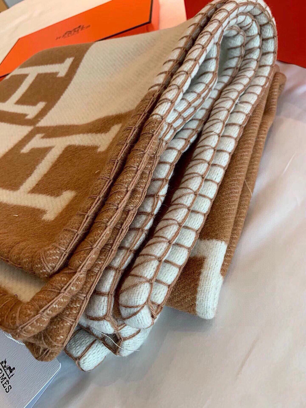 Merino Wool &  Cashmere Throw Blanket | Double-Sided Jacquard |