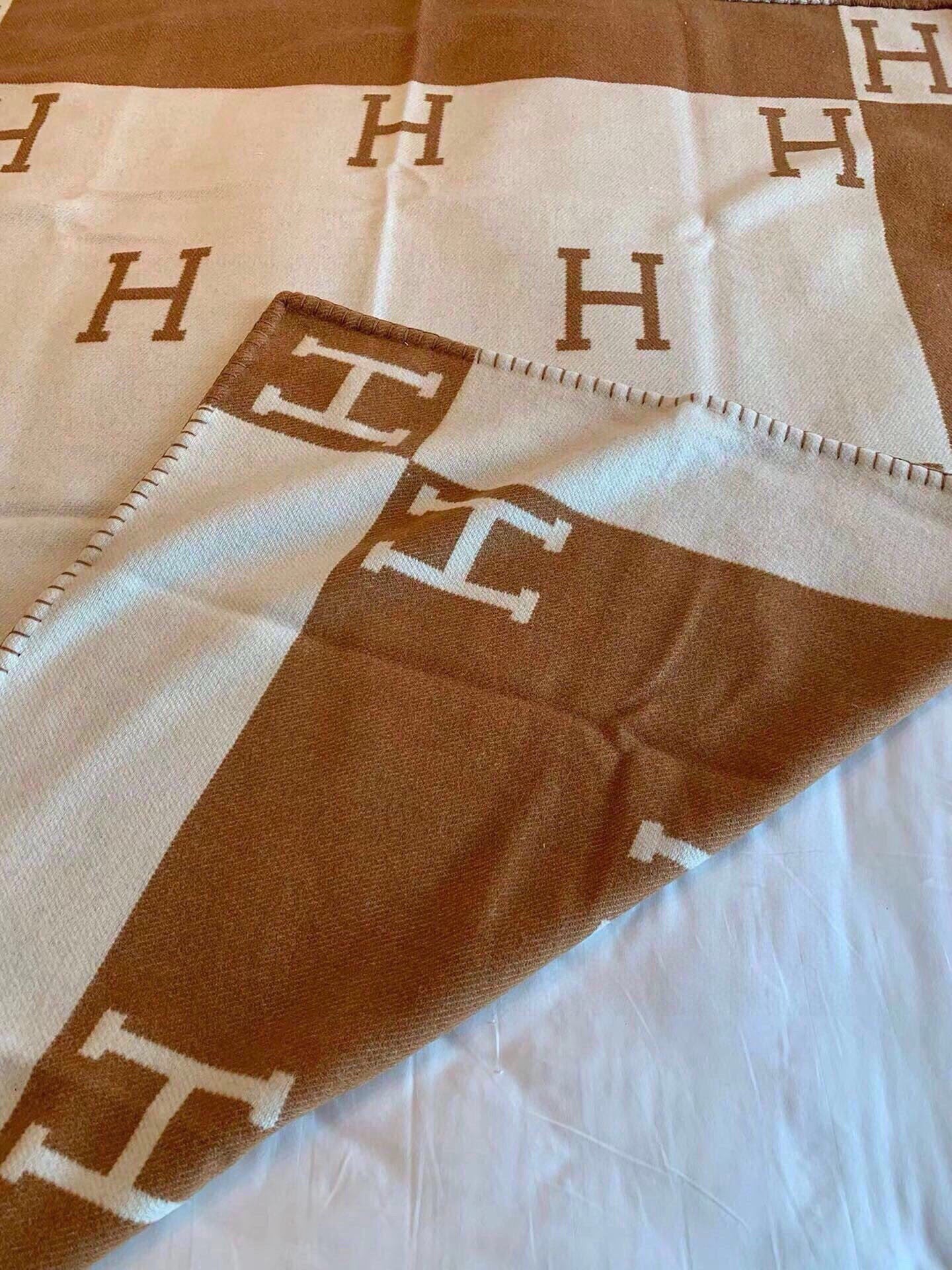 Merino Wool &  Cashmere Throw Blanket | Double-Sided Jacquard |