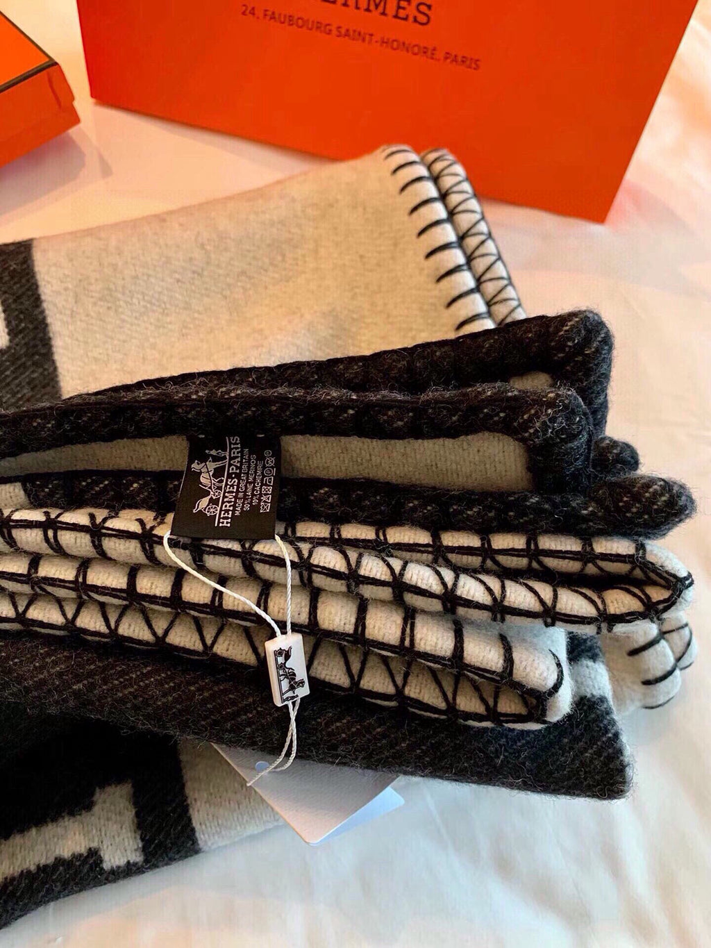 Merino Wool &  Cashmere Throw Blanket | Double-Sided Jacquard |