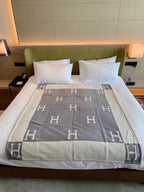 Merino Wool &  Cashmere Throw Blanket | Double-Sided Jacquard |