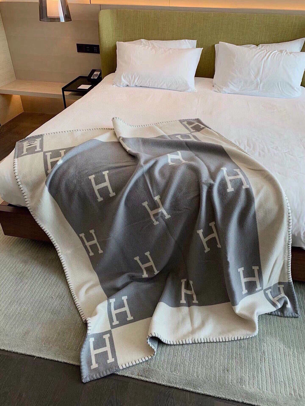 Merino Wool &  Cashmere Throw Blanket | Double-Sided Jacquard |