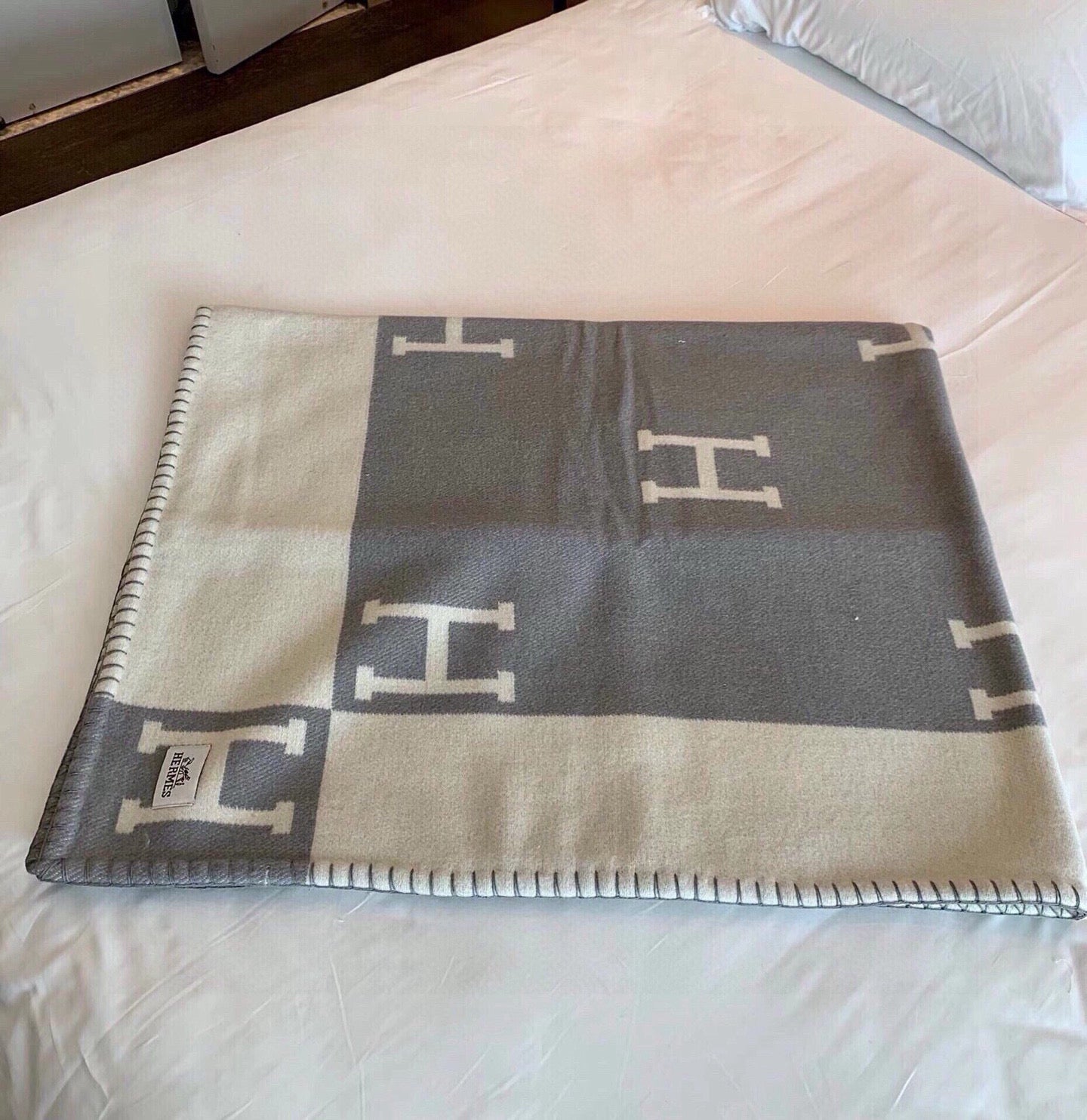 Merino Wool &  Cashmere Throw Blanket | Double-Sided Jacquard |