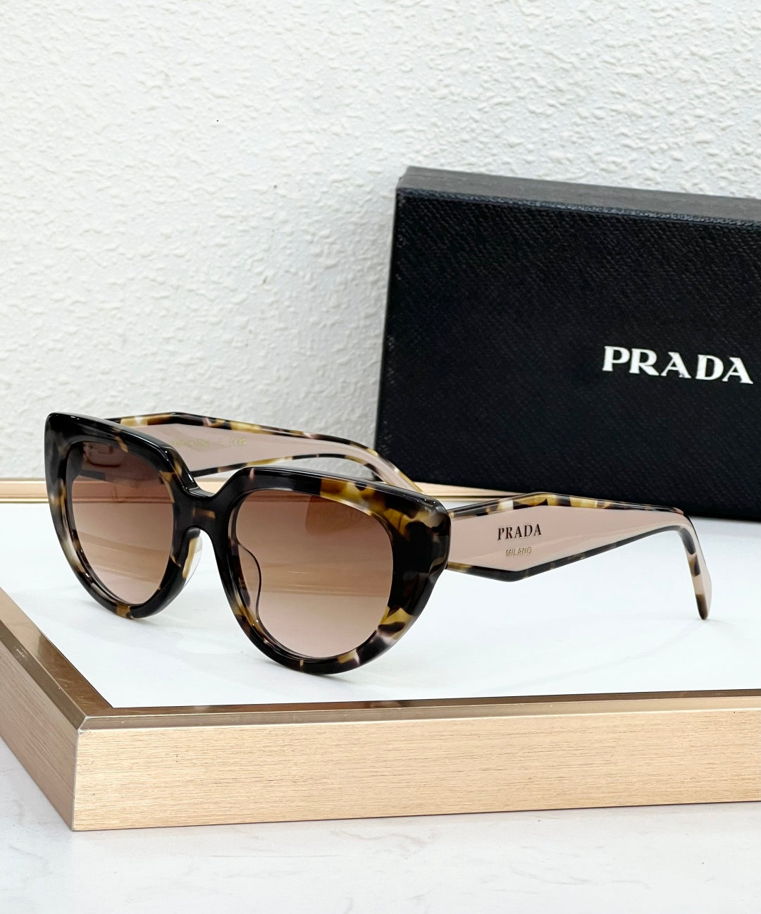 PR 2197S Sunglasses