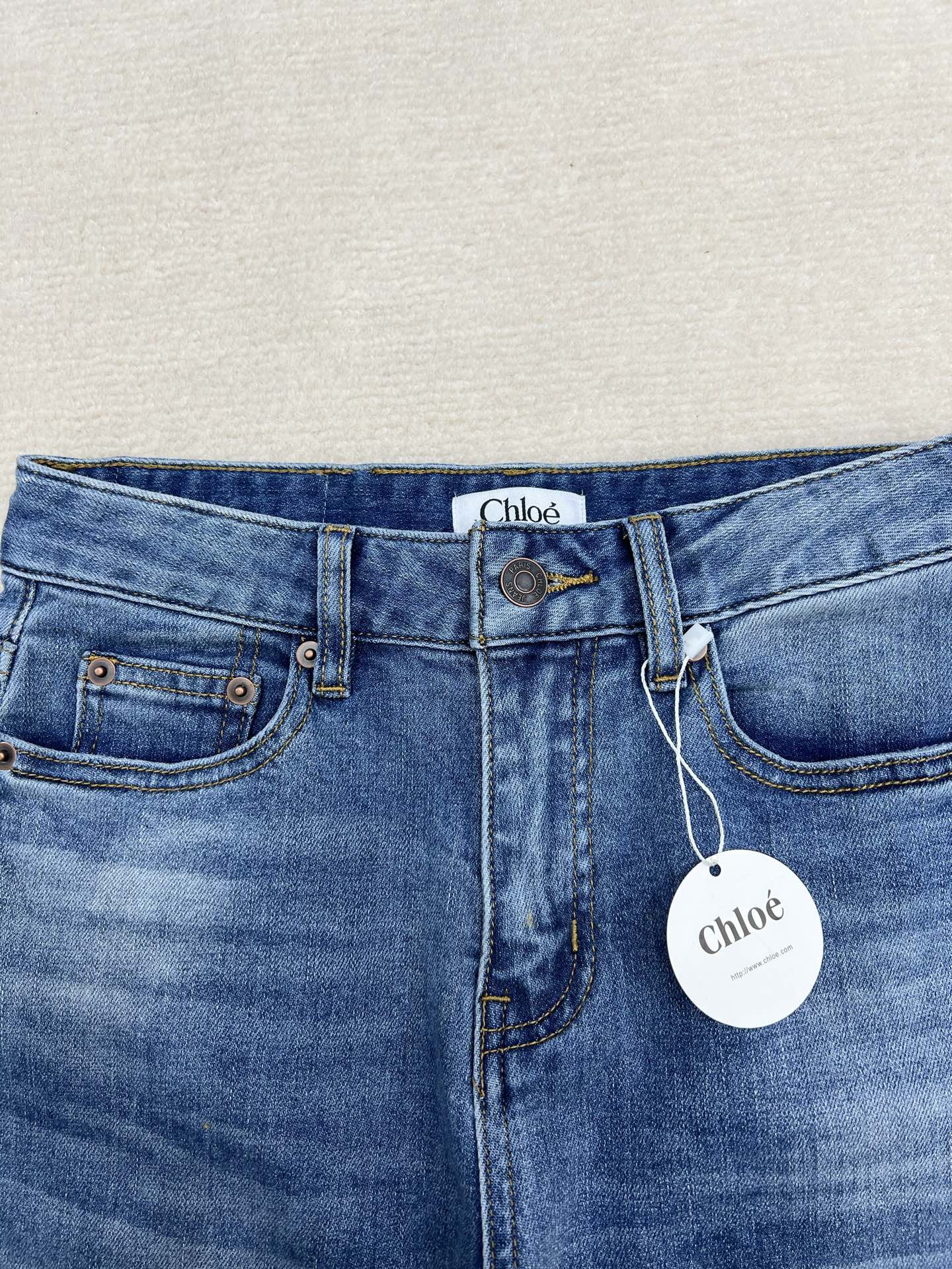Wide-Leg Straight Cropped Jeans