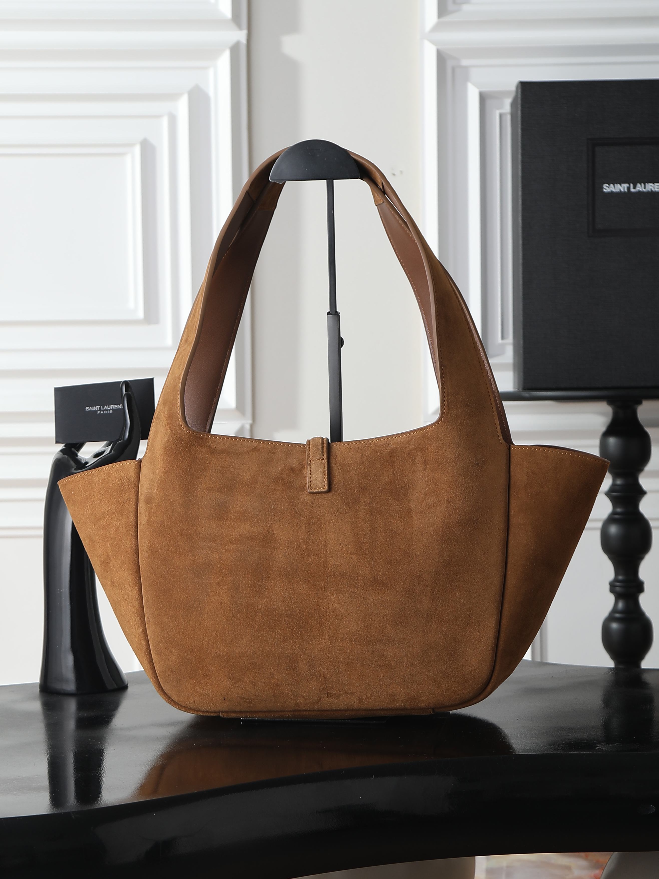 Bea Medium Hobo Bag  (Premium Quality )