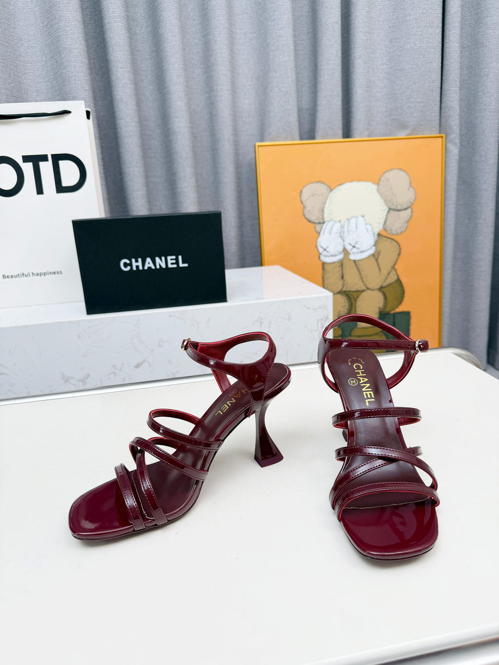 2026 SS Resort Patent Leather Strappy Heel