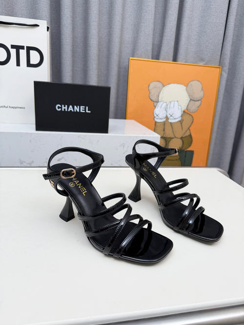2026 SS Resort Patent Leather Strappy Heel