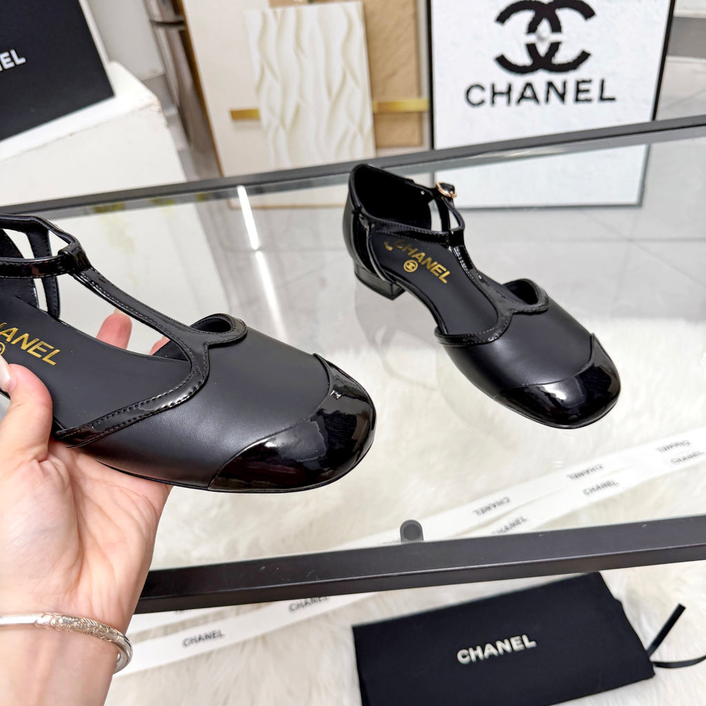 2026 Cut-Out Loafer Sandal
