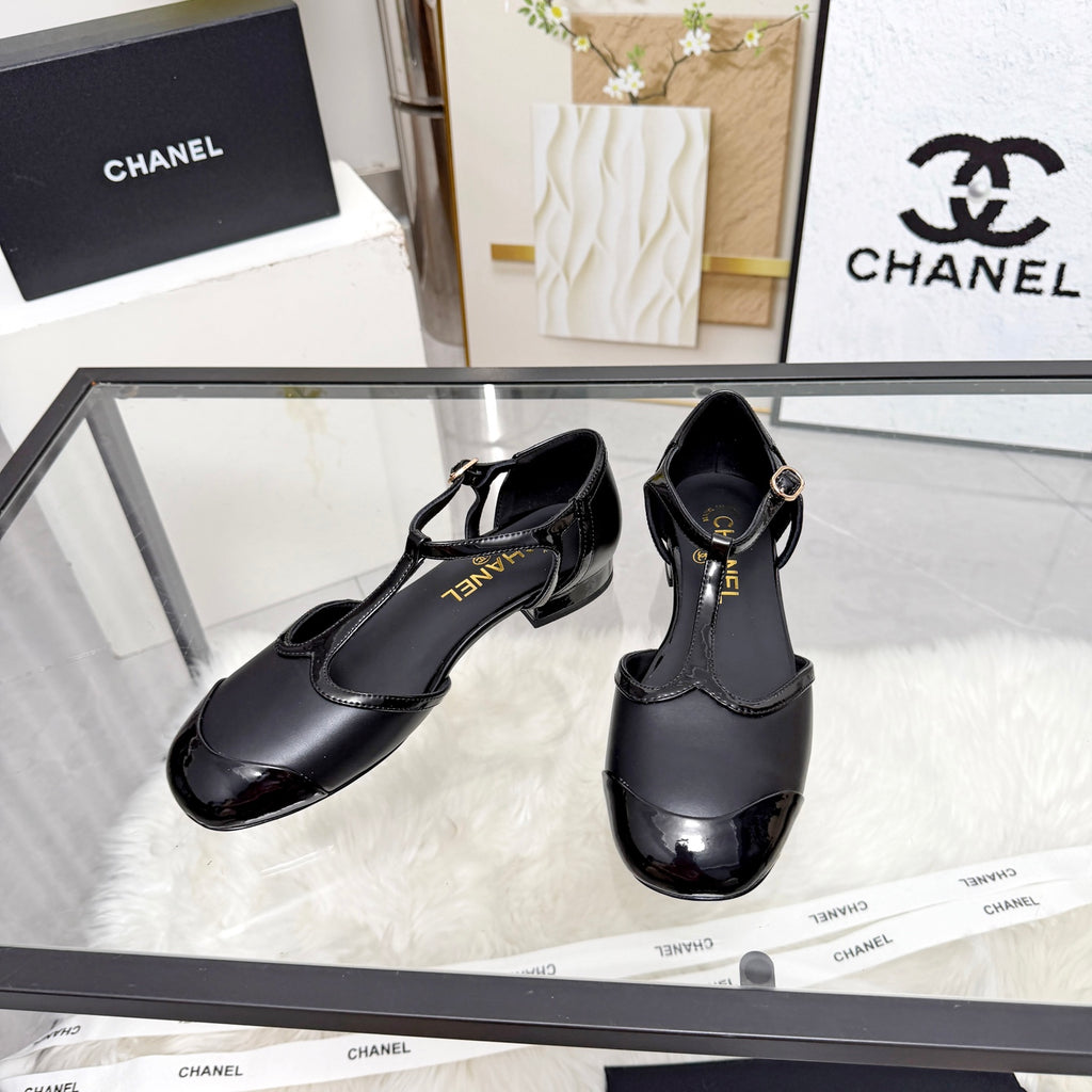 2026 Cut-Out Loafer Sandal