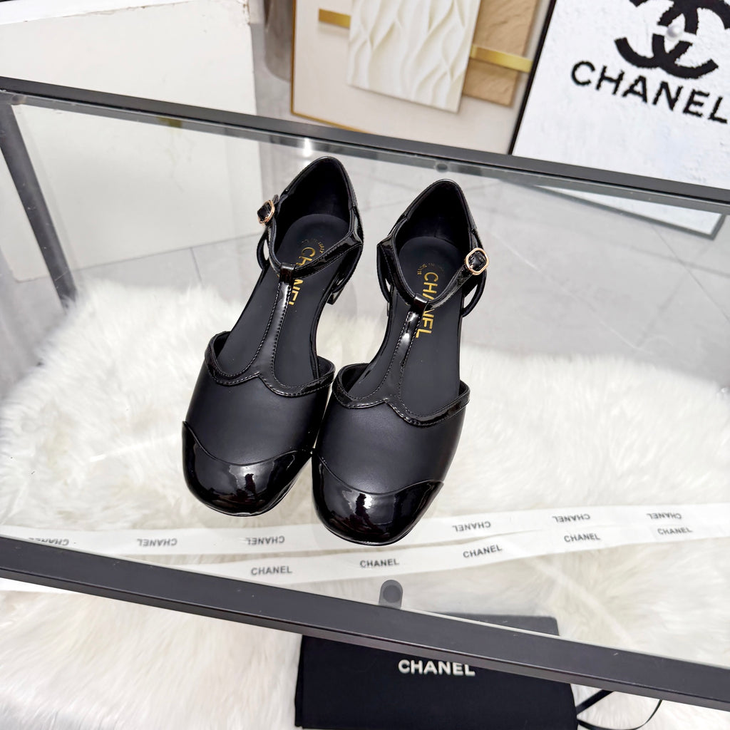 2026 Cut-Out Loafer Sandal