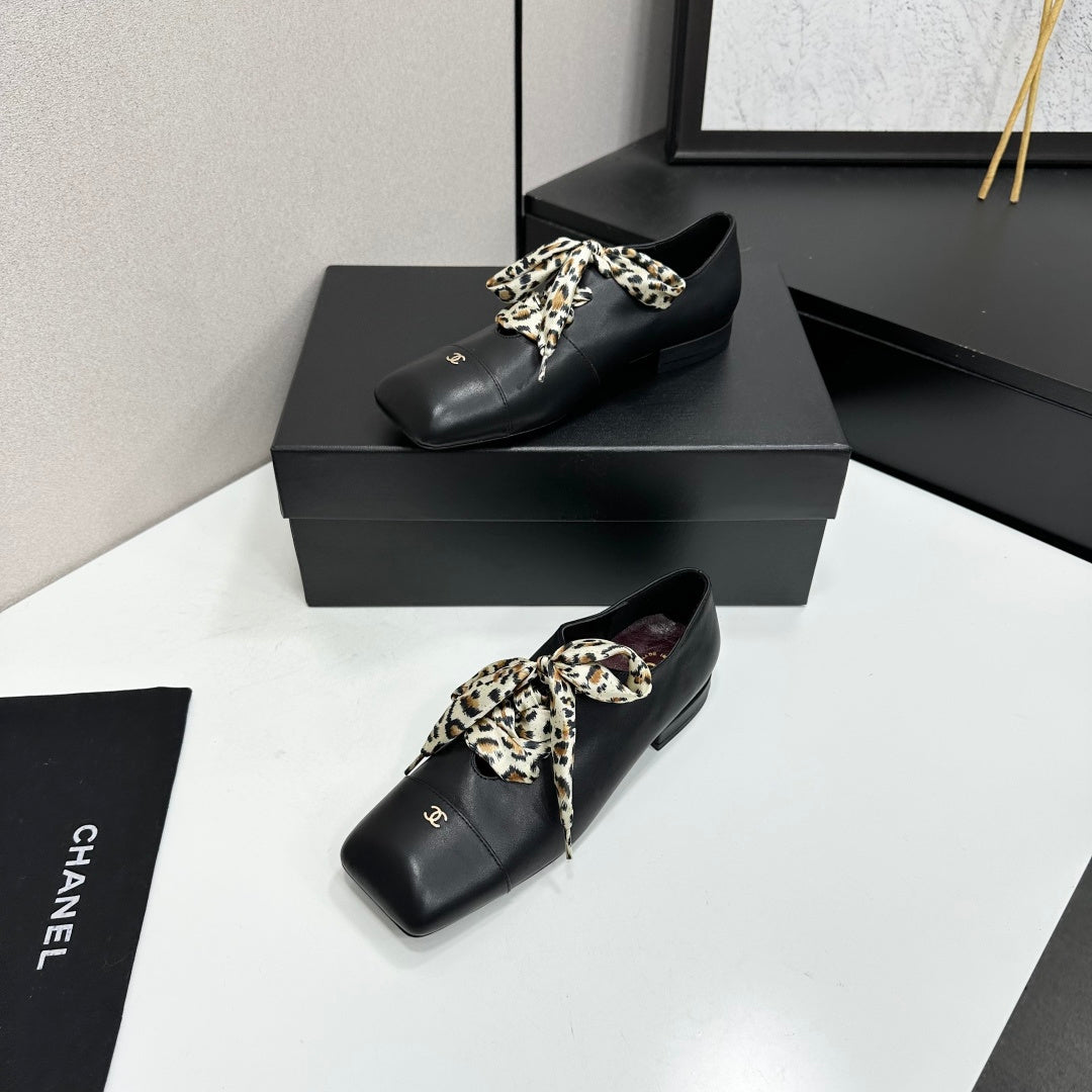 Two-Tone Leopard Ribbon Lace-Up Flat