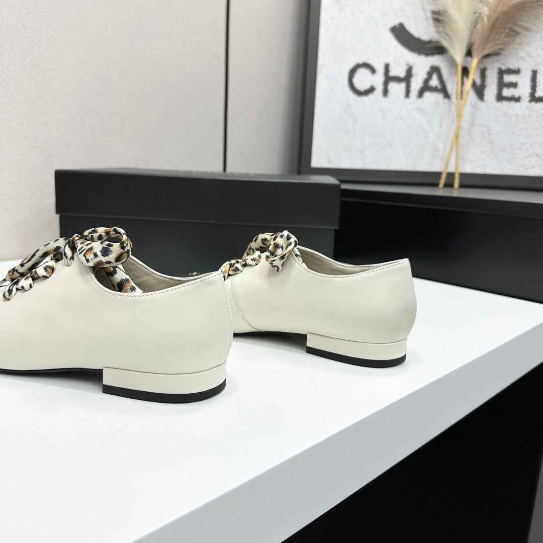 Two-Tone Leopard Ribbon Lace-Up Flat