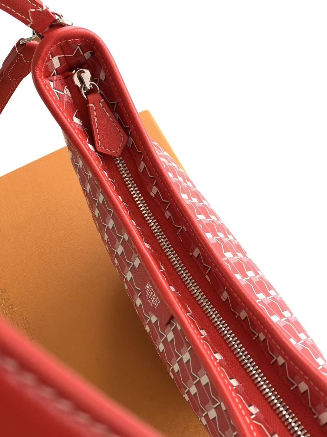 Crescent Shoulder Bag (Premium Quality )
