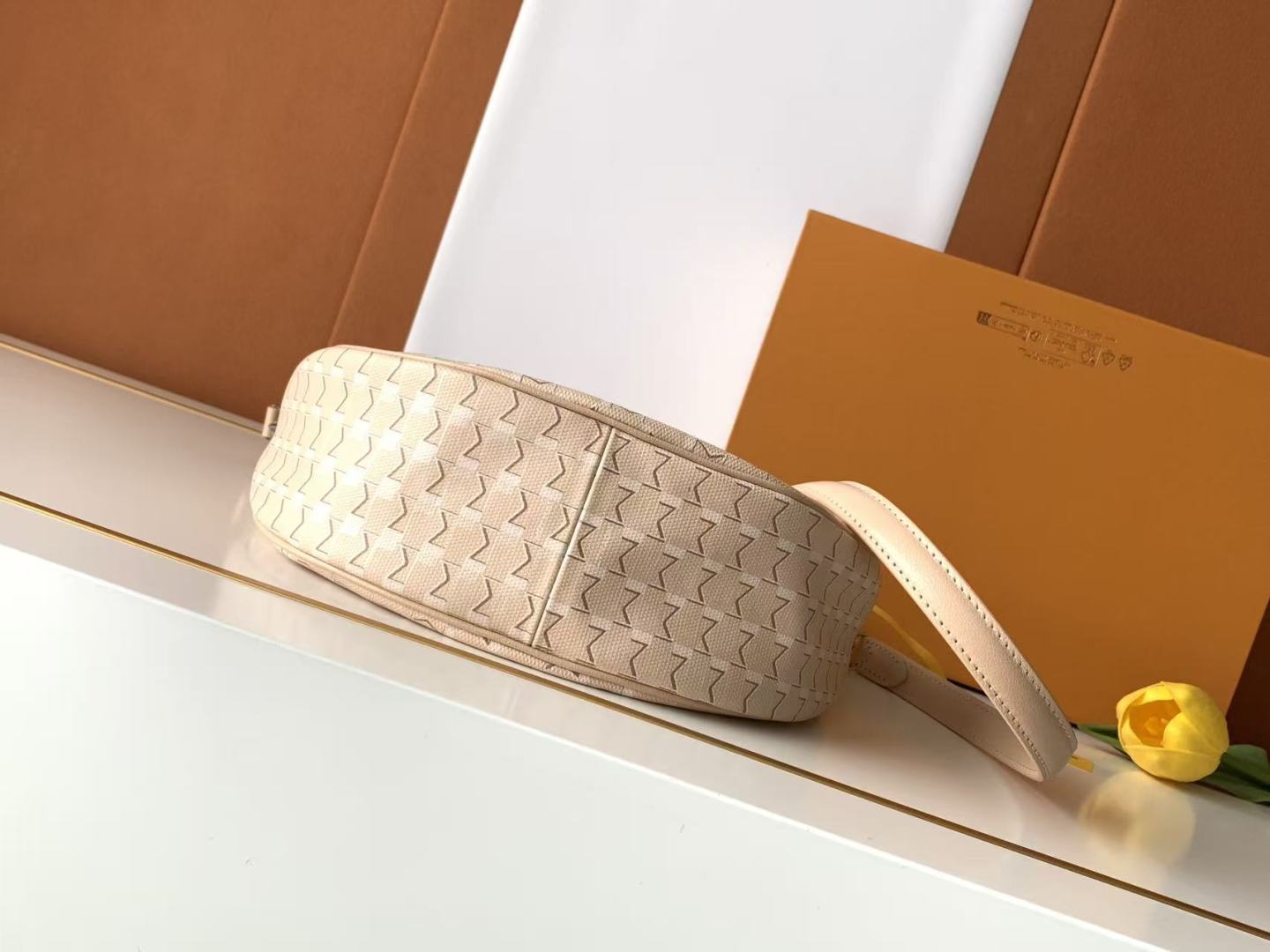 Crescent Shoulder Bag (Premium Quality )