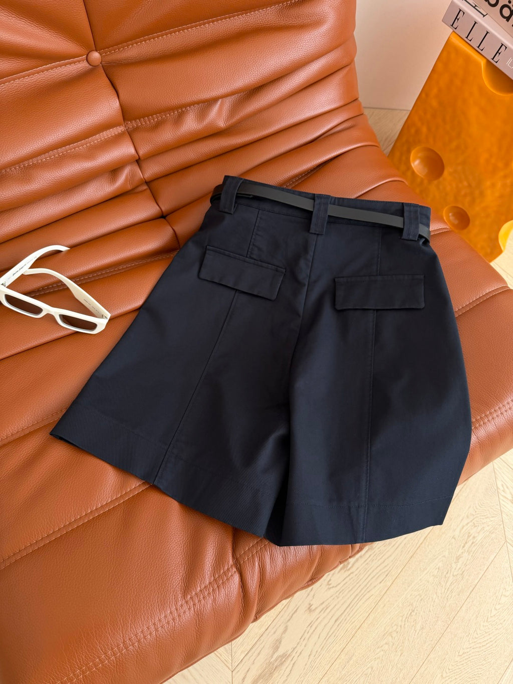 Tailored Shorts with Belt | 656620