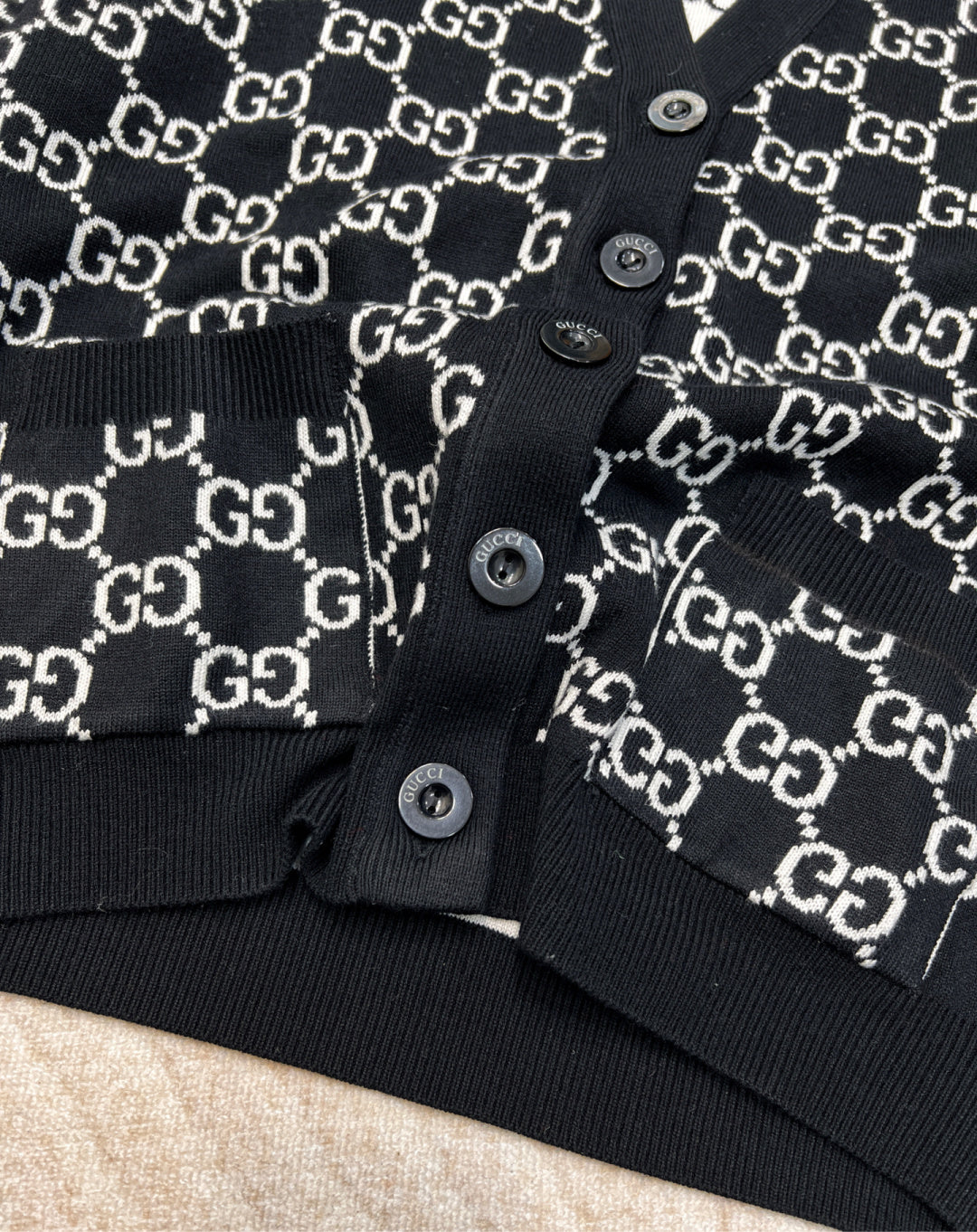 2025 Reversible Jacquard Cardigan [Top]