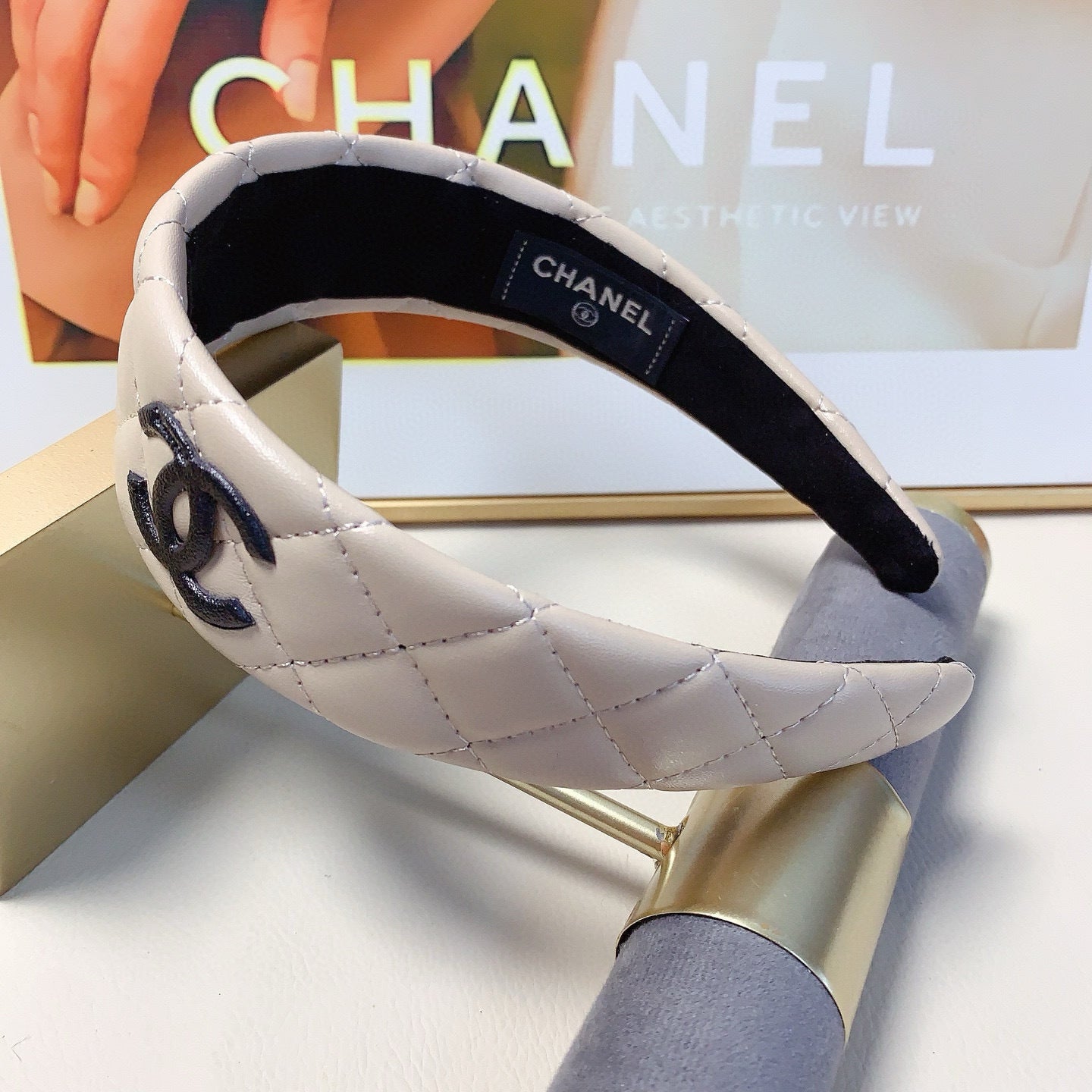 Quilted Luxe Headband – Elegant & Chic