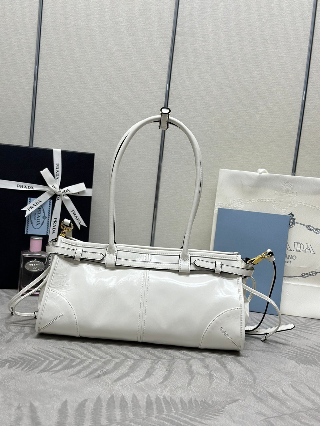 Soft Lux Vintage-Inspired Handbag [Premium Quality 🥇]
