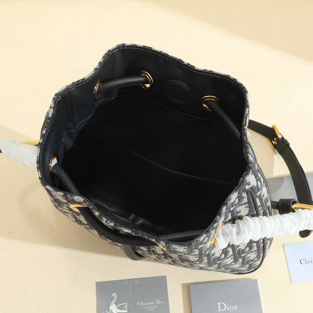 Nolita-Medium Handbag (Premium Quality )