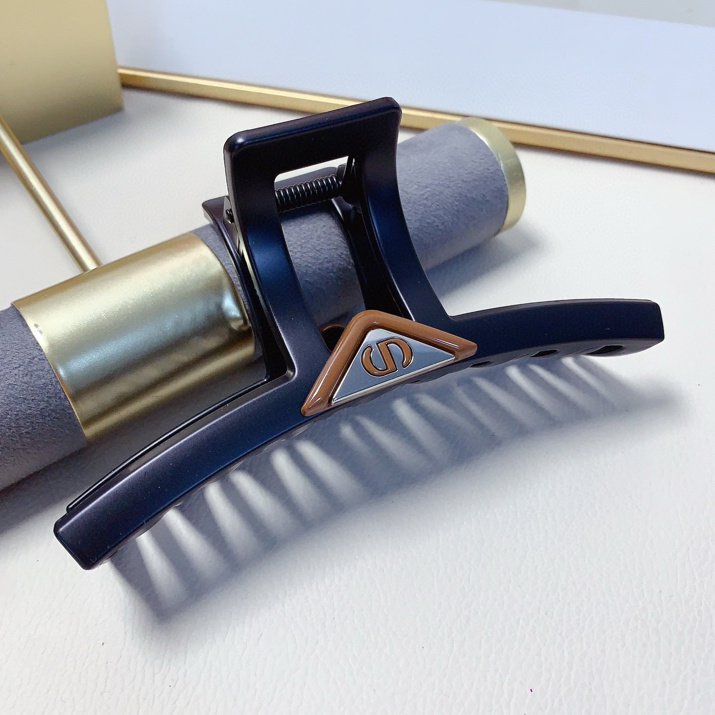 Luxury Claw Hair Clip – Chic