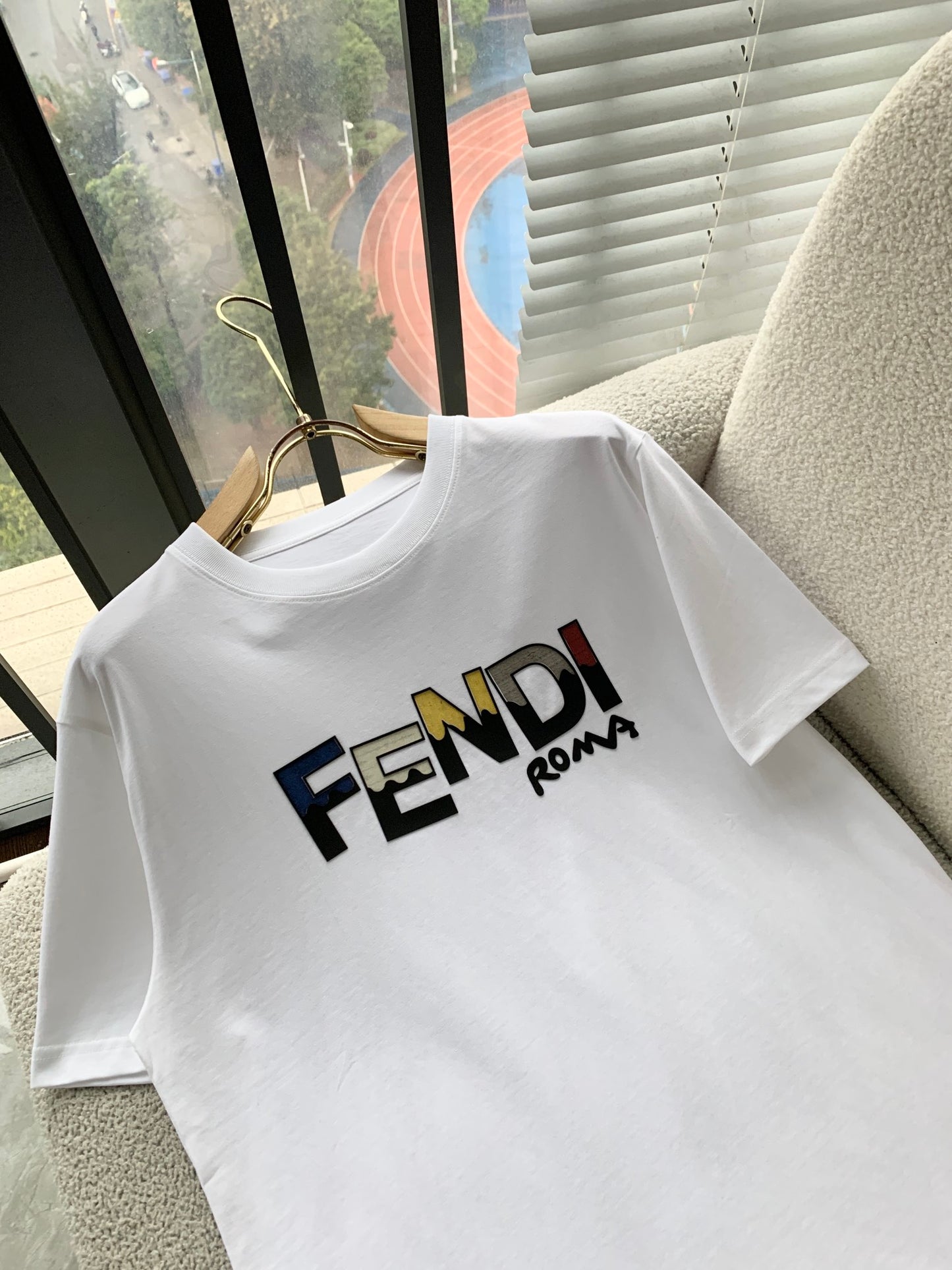 Fen* di Unisex Short Sleeve T-Shirt