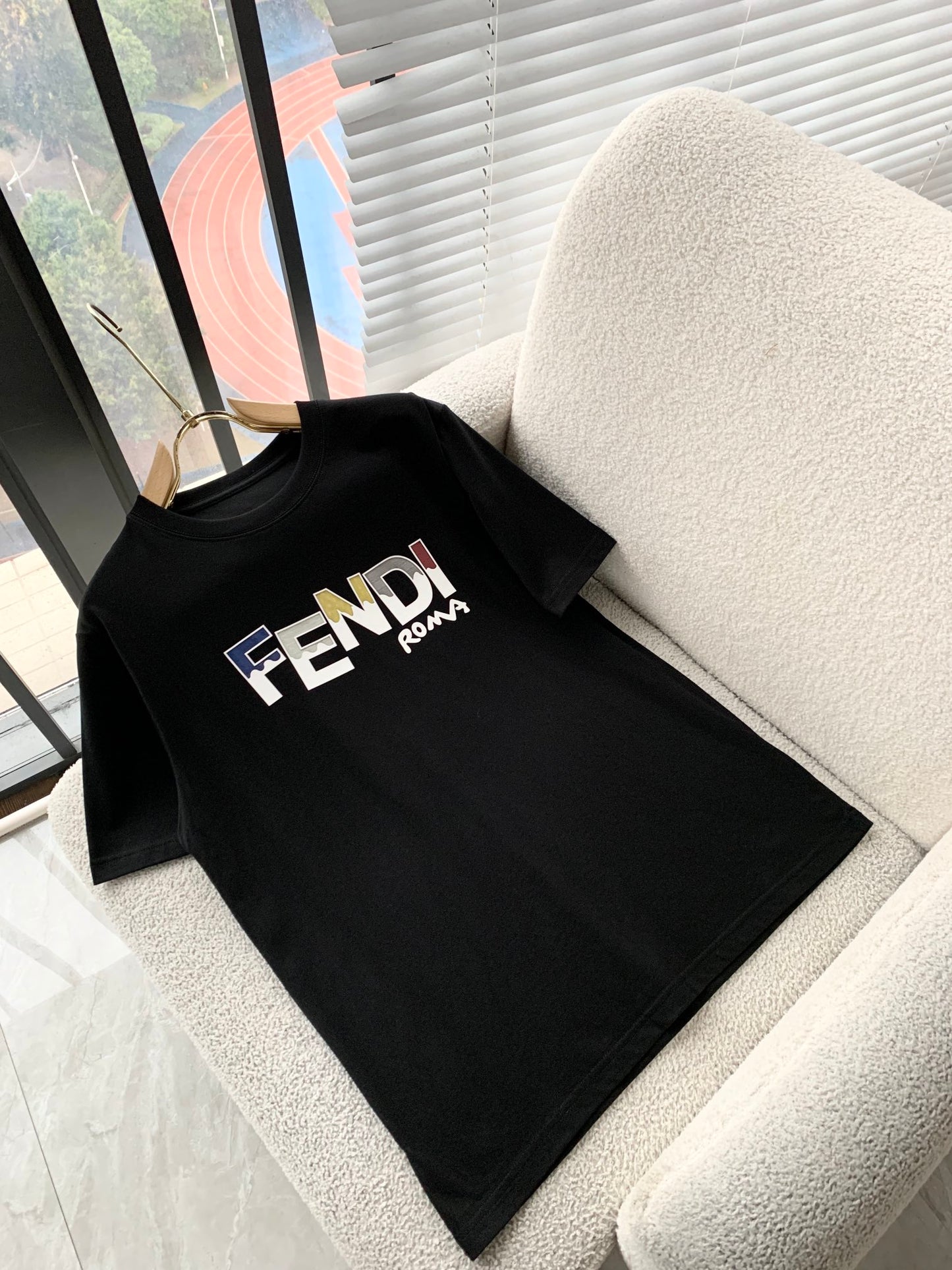 Fen* di Unisex Short Sleeve T-Shirt