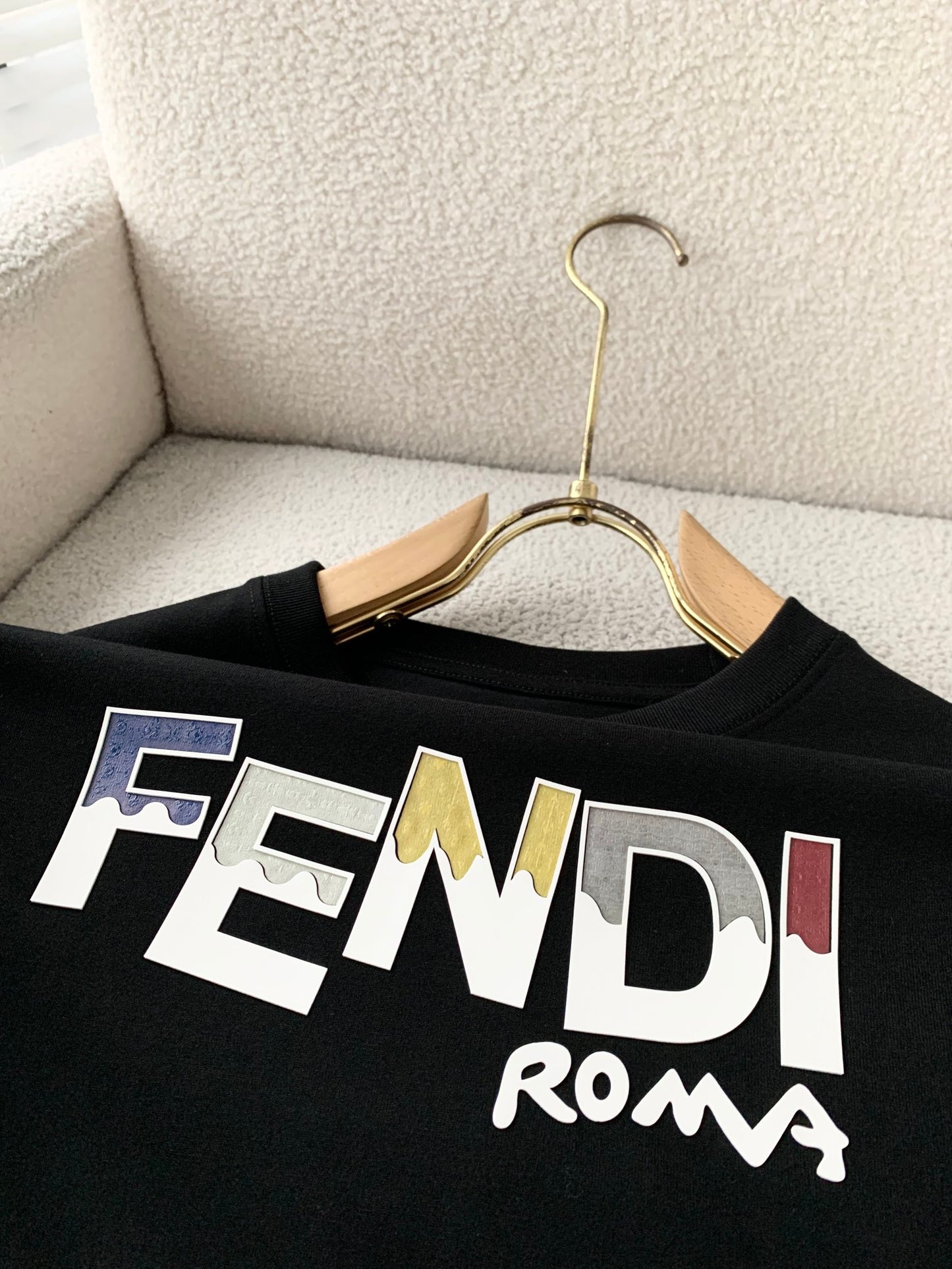 Fen* di Unisex Short Sleeve T-Shirt