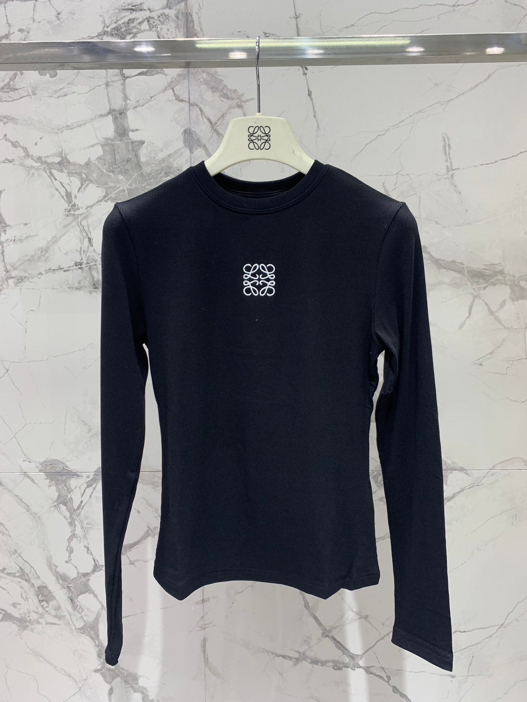 BEYAZ UZUN KOLLU TSHİRT