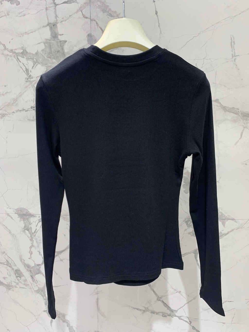 BEYAZ UZUN KOLLU TSHİRT