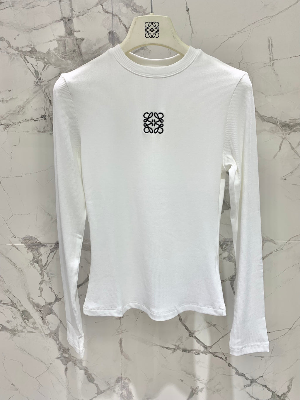 BEYAZ UZUN KOLLU TSHİRT