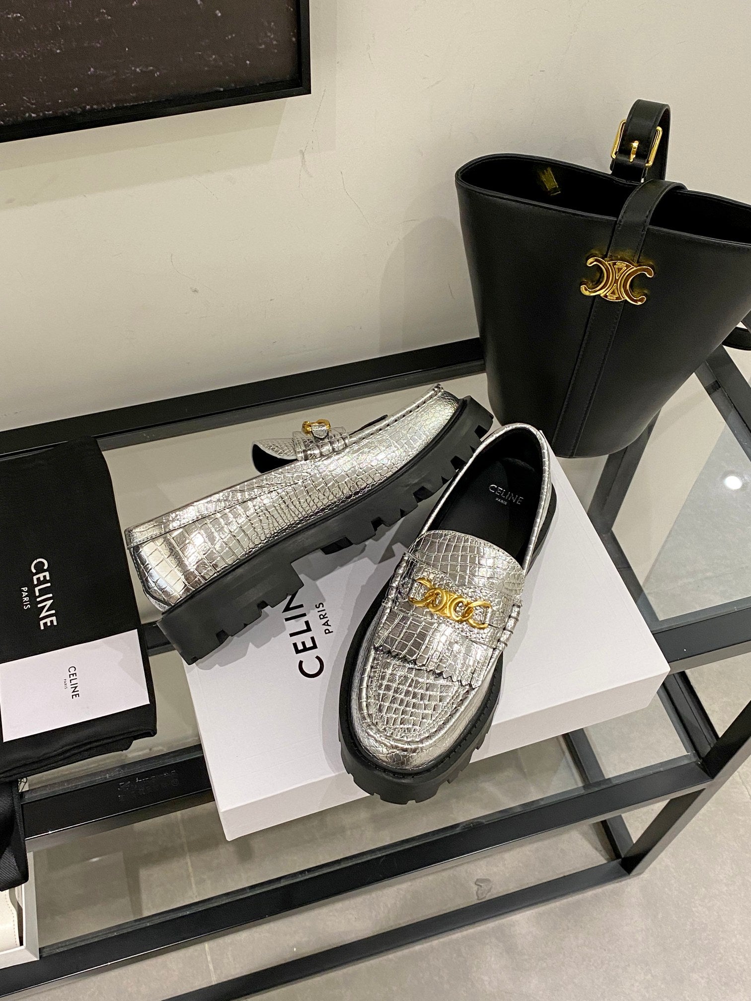 Elegant Thick-Soled Tassel Loafers