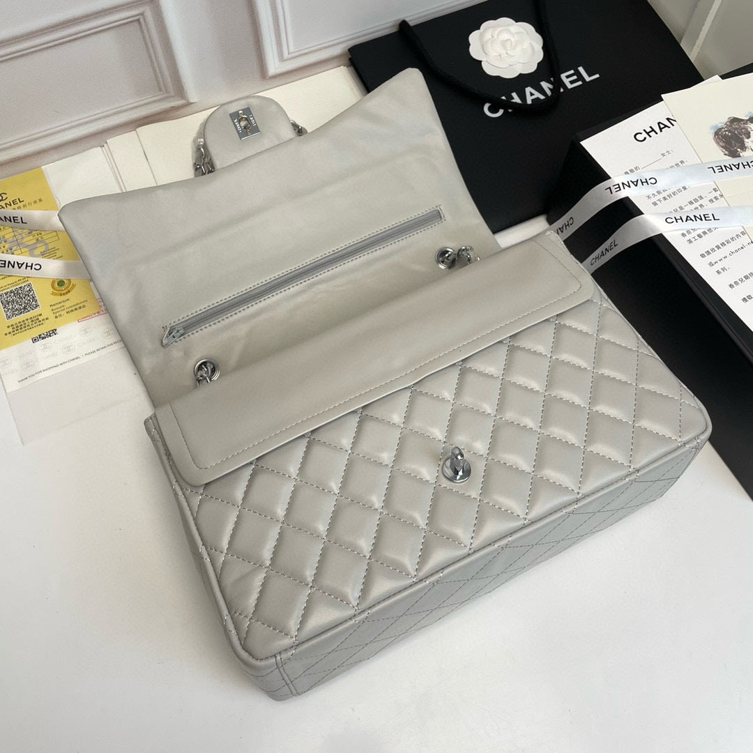 Maxi Quilted Flap Bag in Lambskin — 33cm