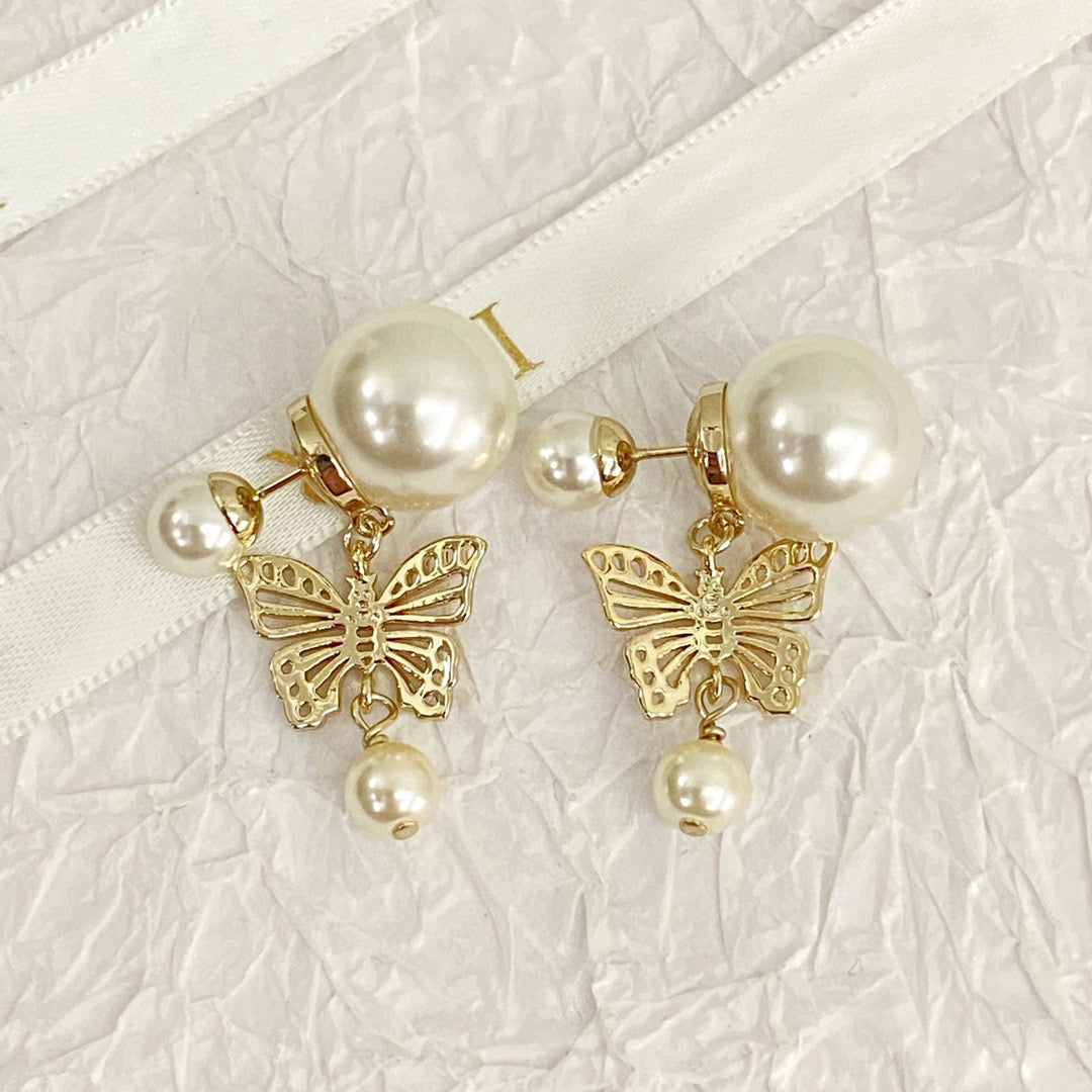 D*I*O*R Pearl Butterfly Stud Earrings: Exquisite Elegance for Every Occasion