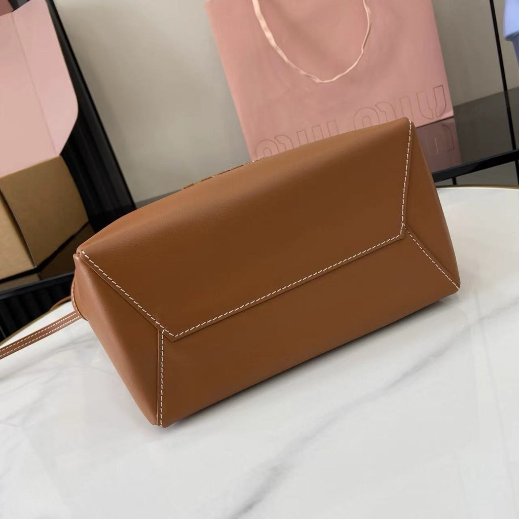 MM IVY Structured Leather Shoulder Bag – JC